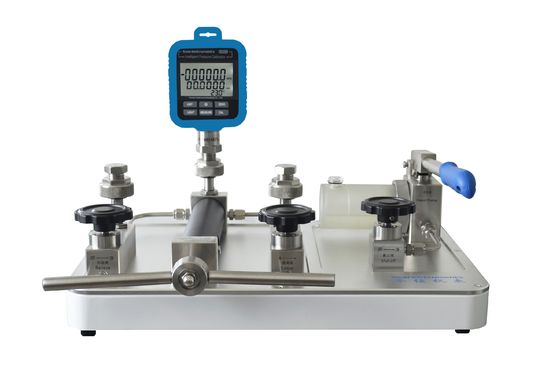 Hoge druk handpomp voor werkmedium 25 Transformator olie drukbereik 0-2500 bar