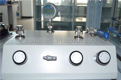 600 bar elektrische druktestpomp met 0,01 bar aanpassing en 25 transformatorolie