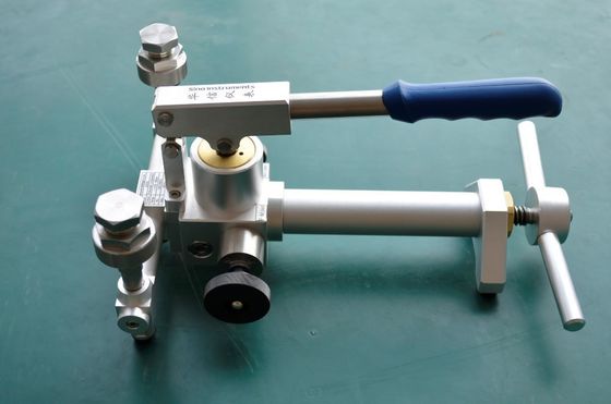 Professionele L286*W198*H140 mm HS703 Lab Machine Pneumatische drukmeter kalibrator