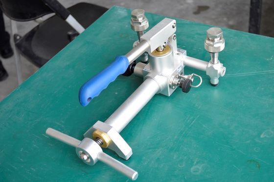 Professionele L286*W198*H140 mm HS703 Lab Machine Pneumatische drukmeter kalibrator