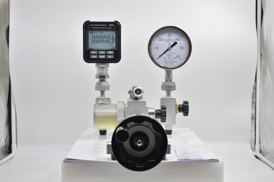 5 kg HS705 Hydraulische drukvergelijkingspomp met drukbereik 0-700 bar