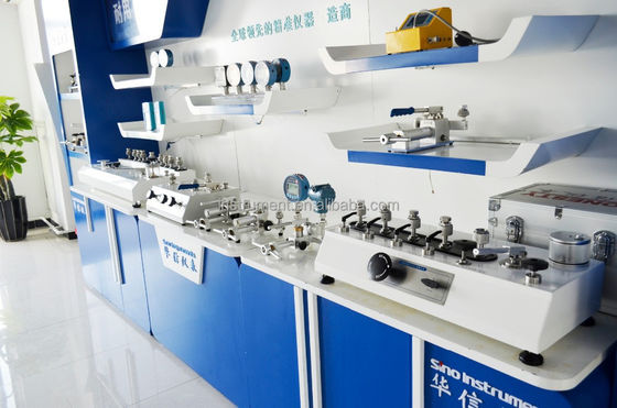 Ultrahoogdrukkalibratiepomp voor bereik 0-2500 bar en instelresolutie 1 kPa